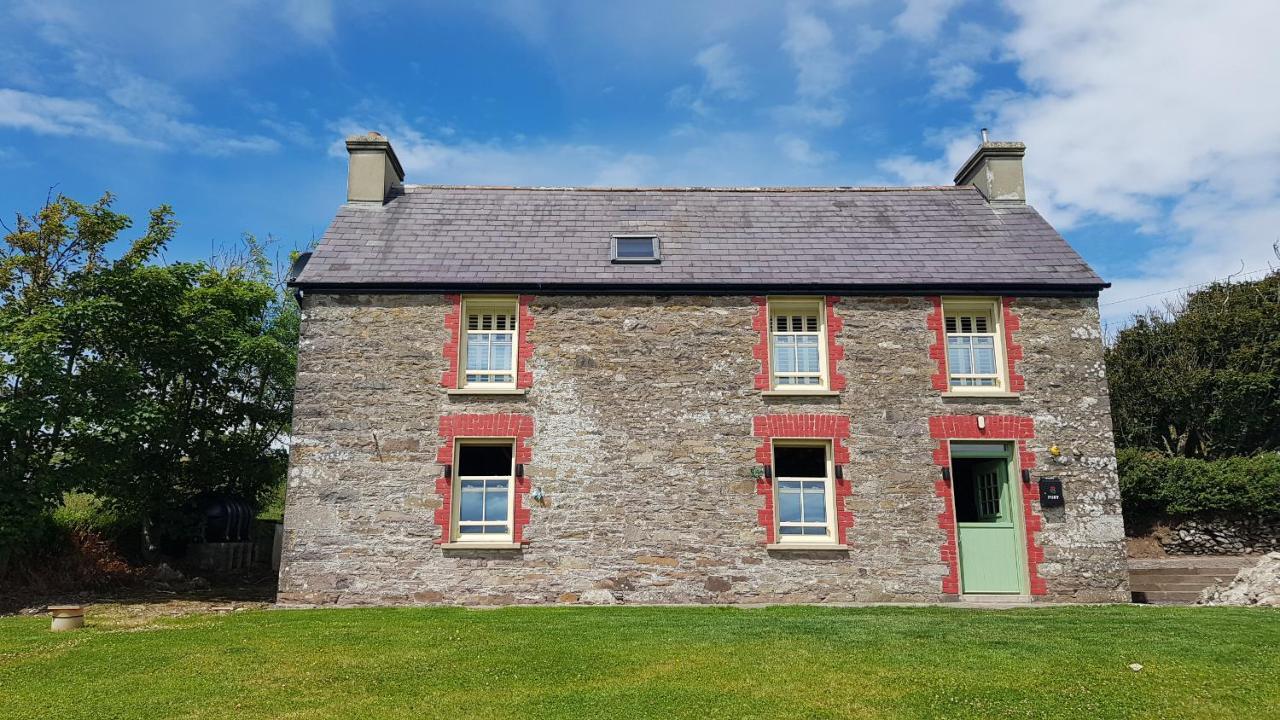 شقة Anascaul  في Traditional Irish Farmhouse المظهر الخارجي الصورة