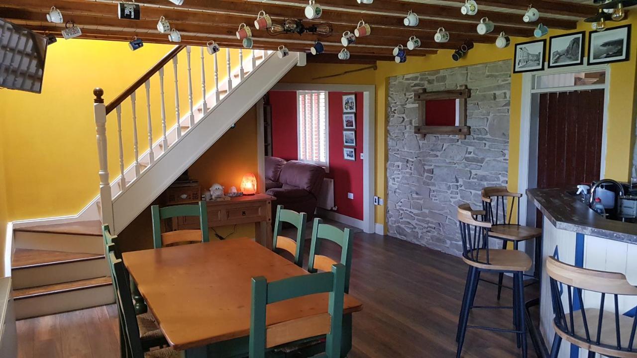 شقة Anascaul  في Traditional Irish Farmhouse المظهر الخارجي الصورة